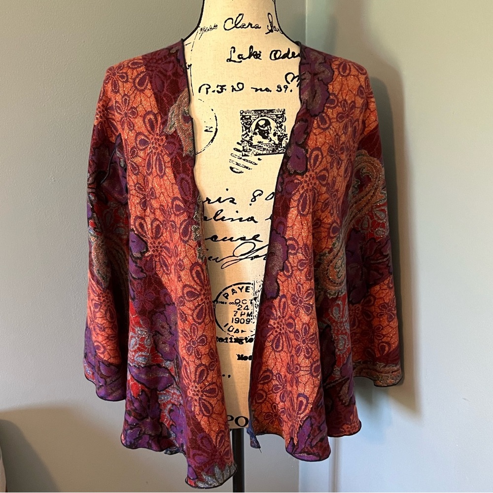 NWOT Flower/Paisley Print Wrap, One Size, Super Soft